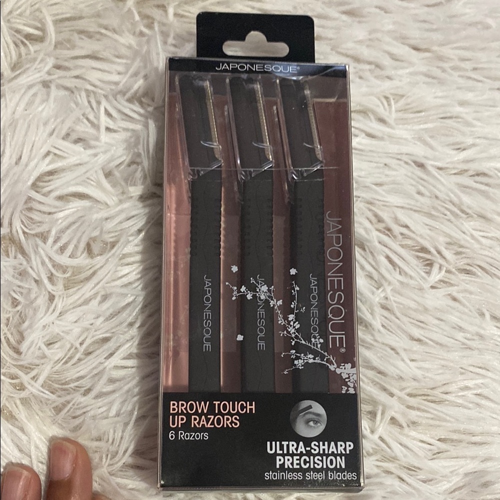 Brow Touch Up Razors - Black and Pink